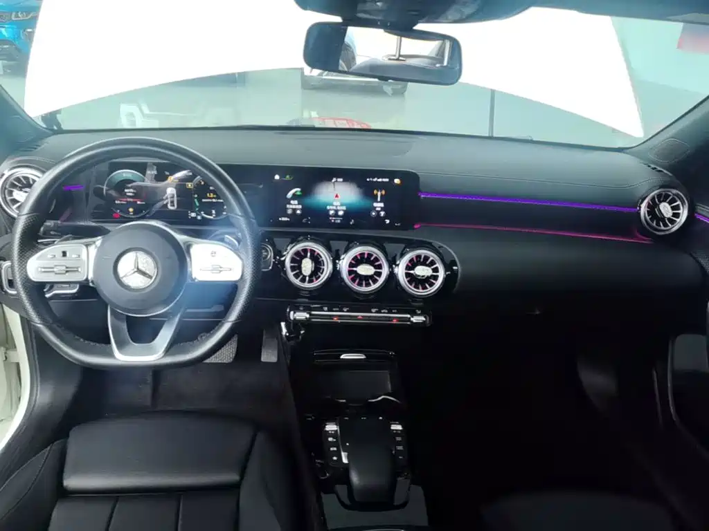 Mercedes-Benz A-Class — миниатюра 10