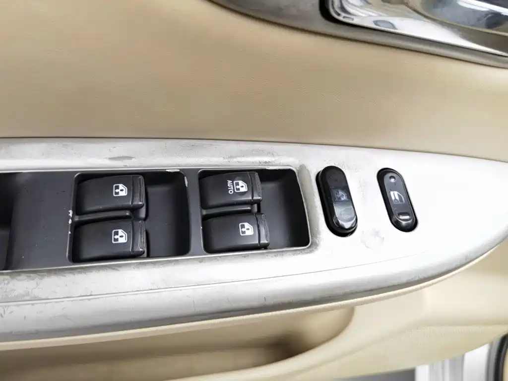 Buick Excelle — миниатюра 9