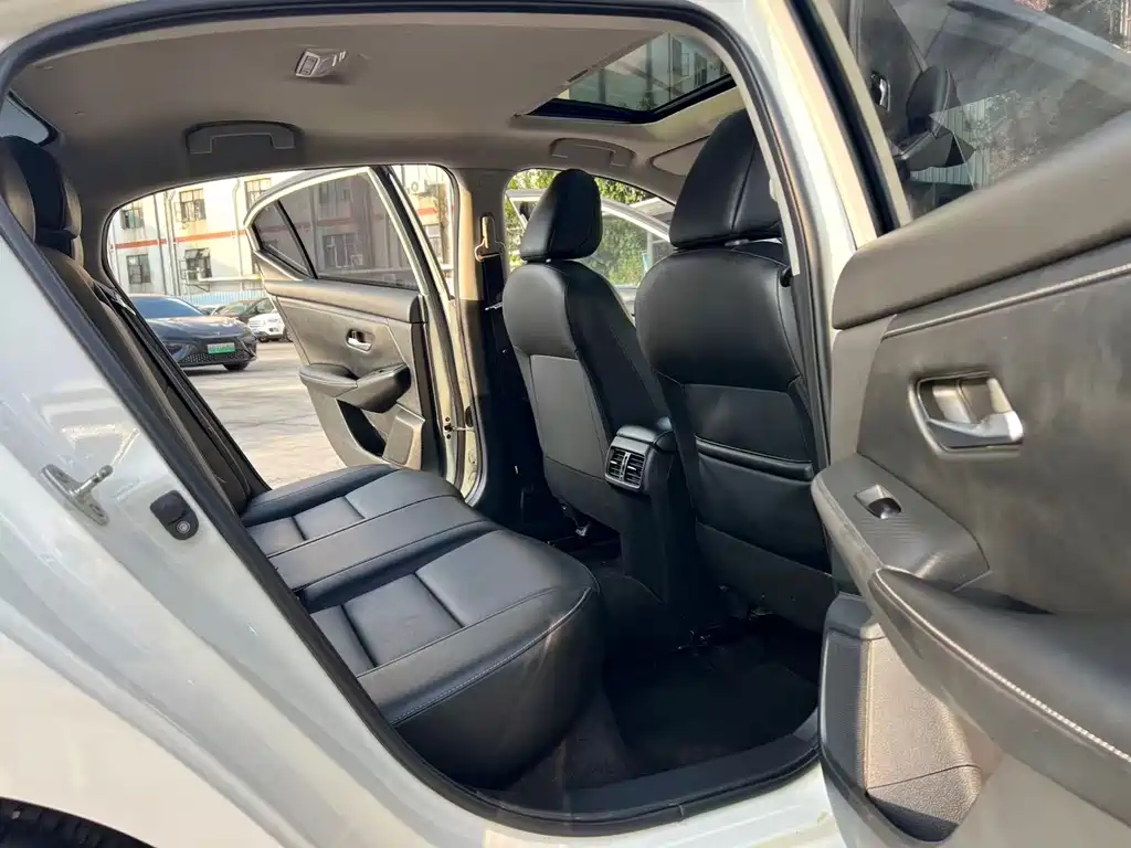 Nissan Sylphy — миниатюра 8