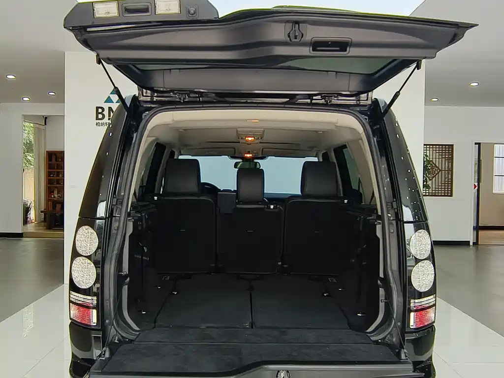 Land Rover Discovery — миниатюра 38