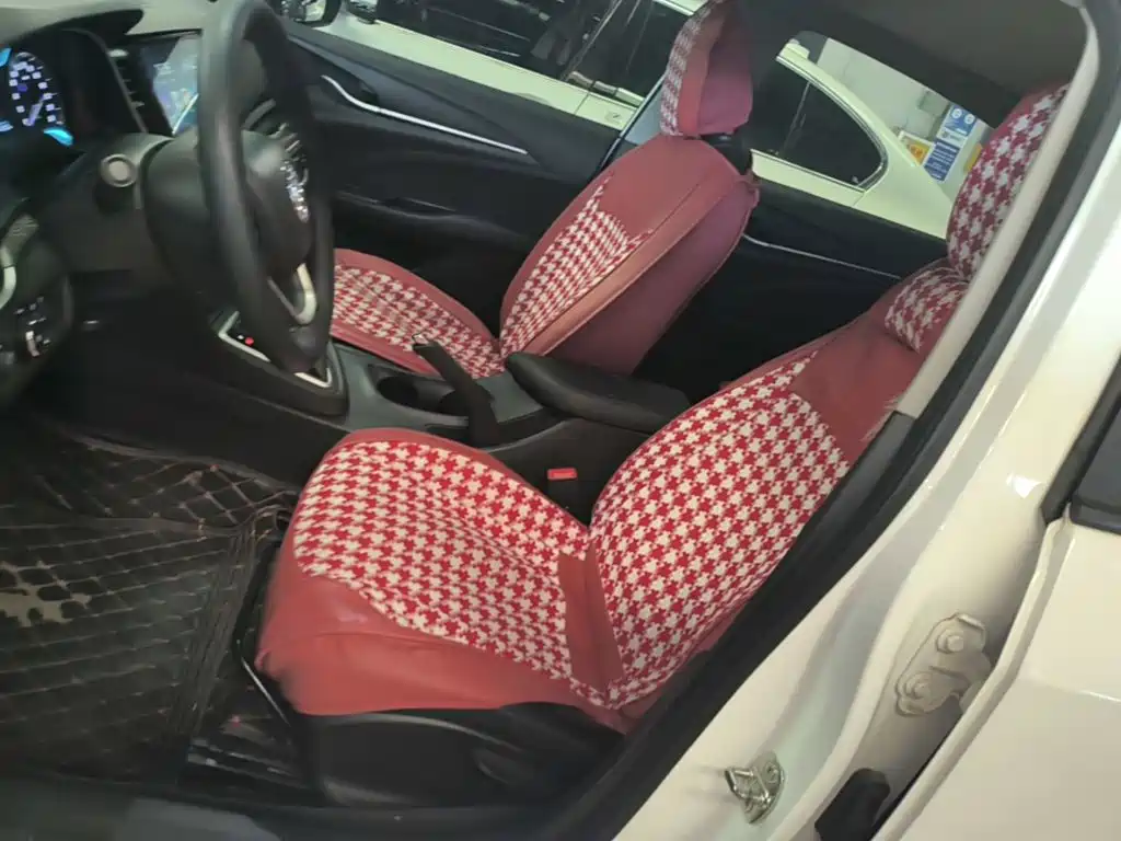Buick Excelle — миниатюра 15