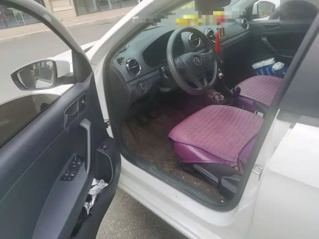 Volkswagen Jetta — миниатюра 12