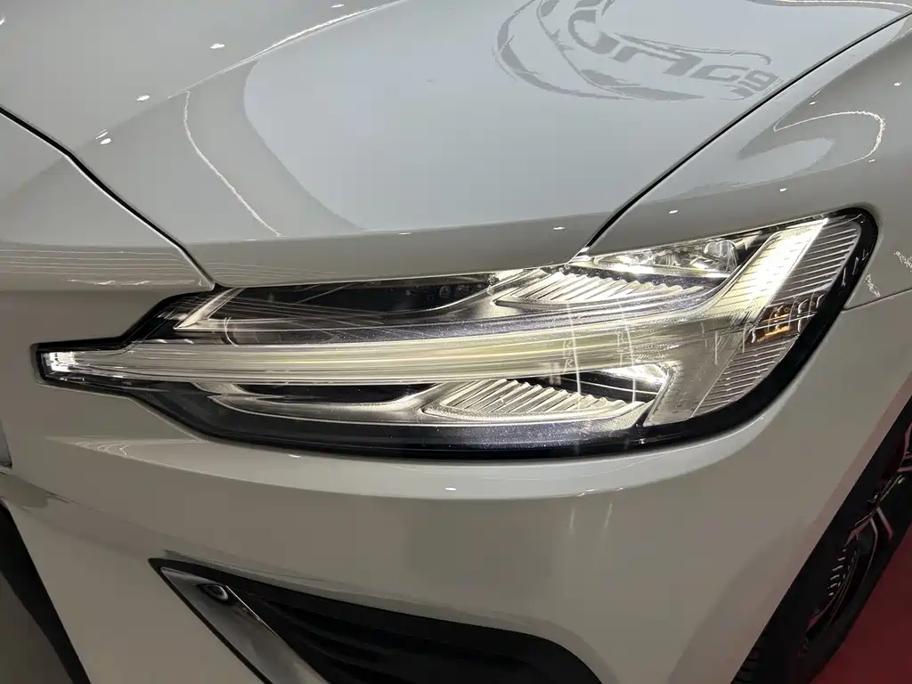 Volvo S60 — миниатюра 36