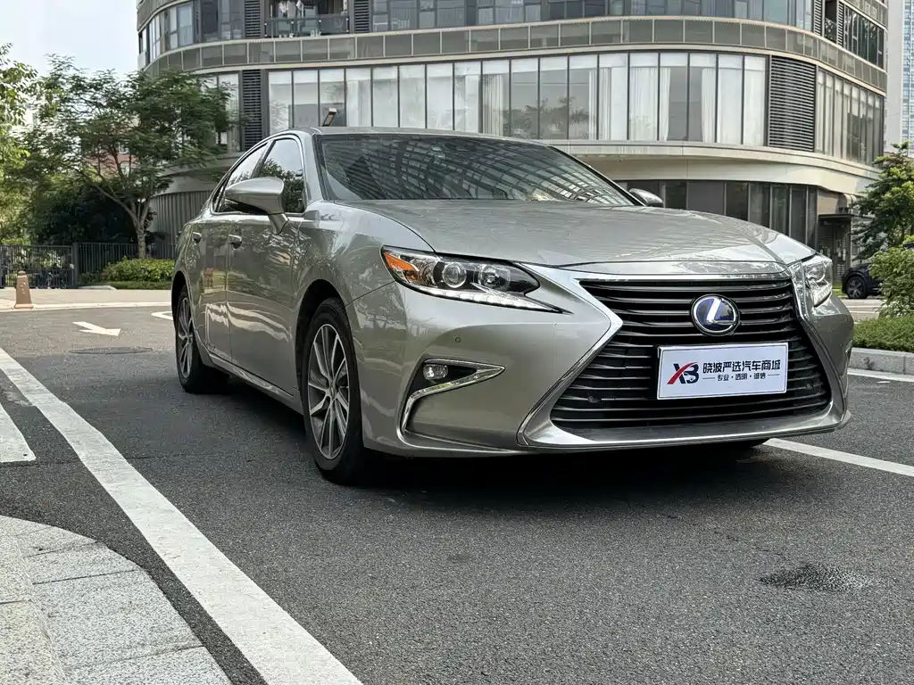 Lexus ES — миниатюра 3