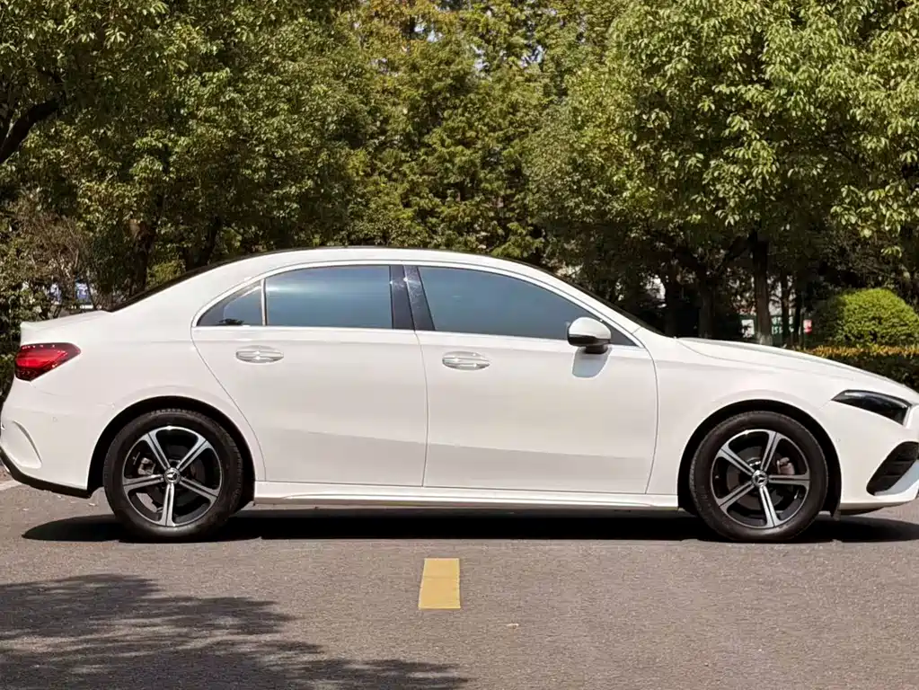 Mercedes-Benz A-Class — миниатюра 4