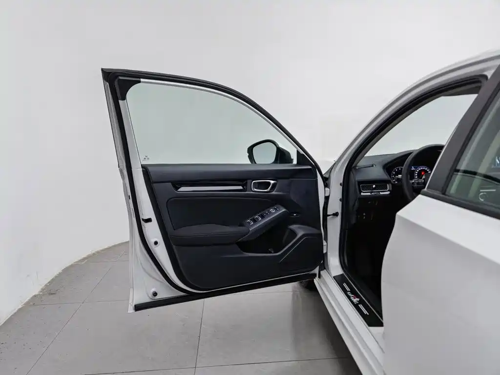 Honda Civic — миниатюра 8