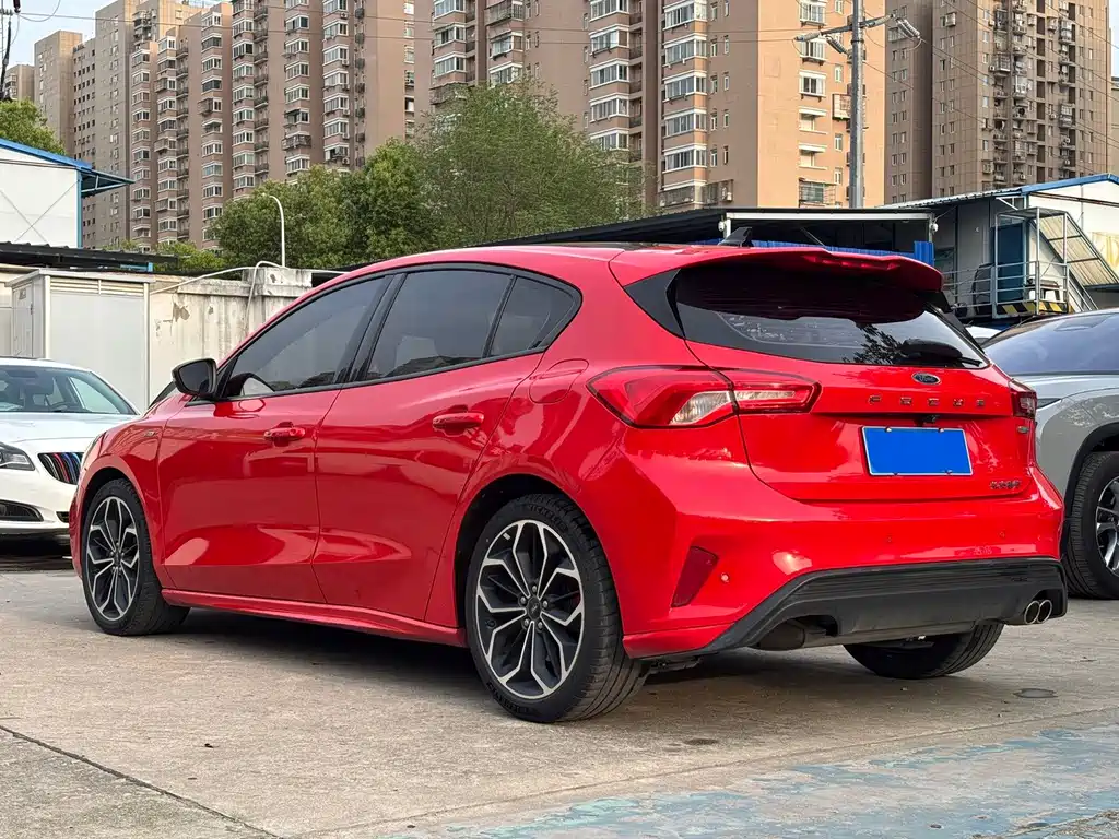 Ford Focus — миниатюра 6