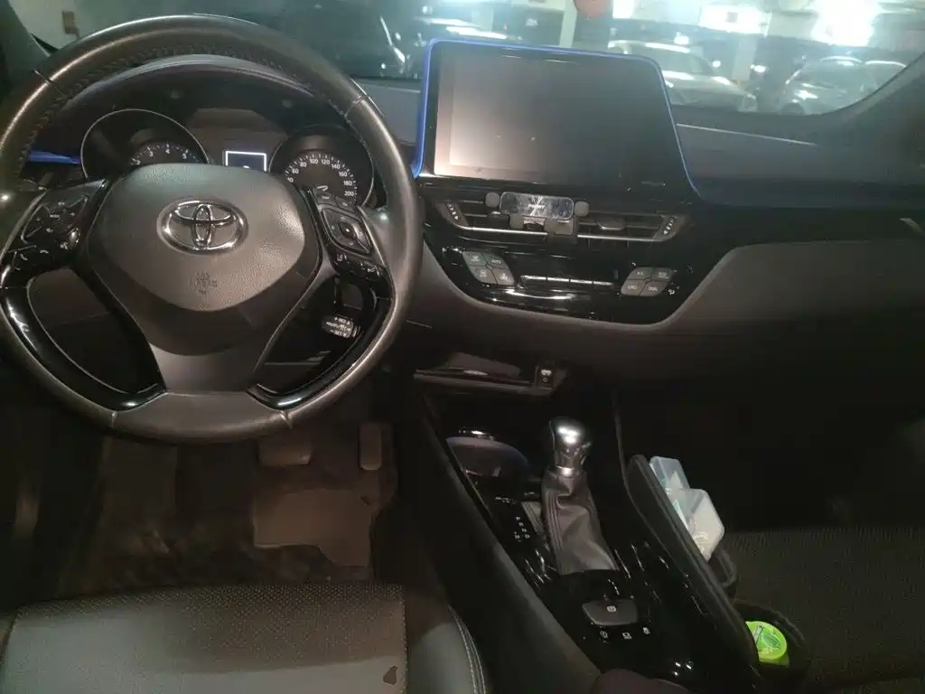 Toyota C-HR — миниатюра 10