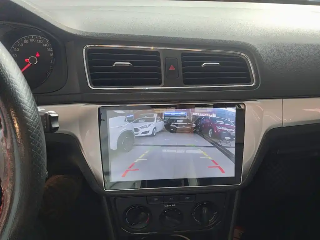 Volkswagen Lavida — миниатюра 13