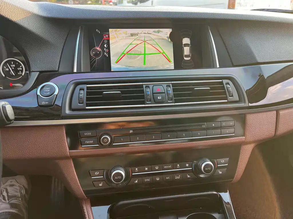 BMW 5 Series — миниатюра 5