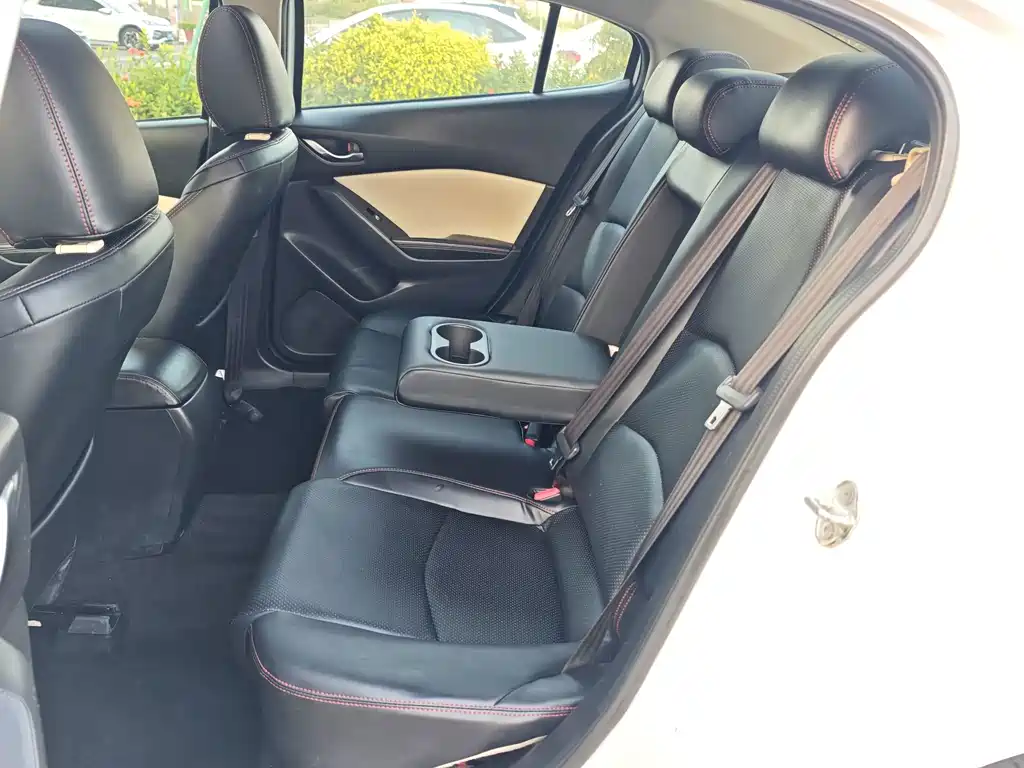 Mazda 3 Axela — миниатюра 17