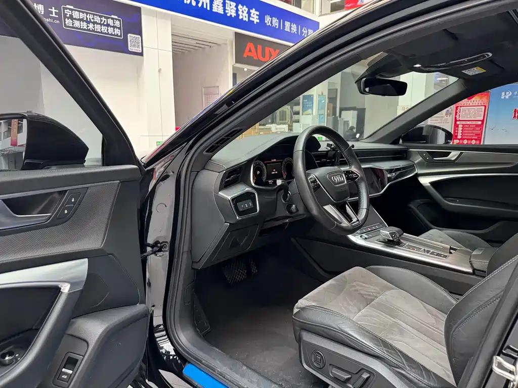 Audi A6L 2021 40 TFSI Luxury