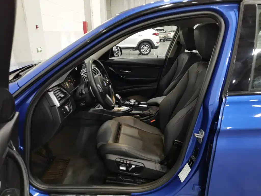 BMW 3 Series — миниатюра 10