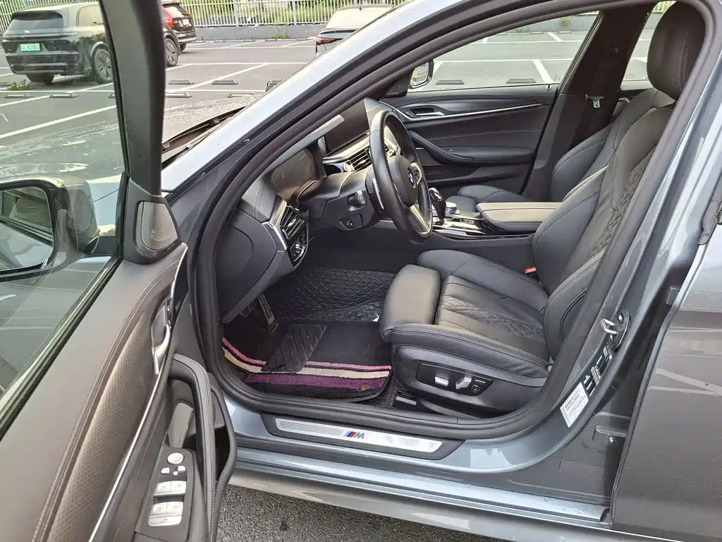 BMW 5 Series (Import) — миниатюра 9