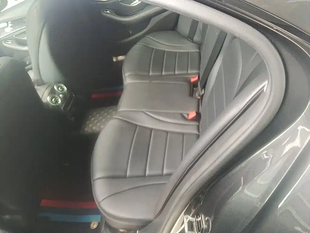 Mercedes-Benz C-Class — миниатюра 17