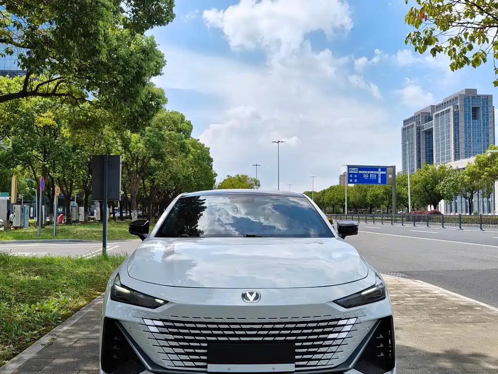 Changan UNI-V — миниатюра 2
