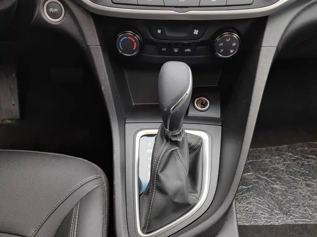 Buick Excelle — миниатюра 13