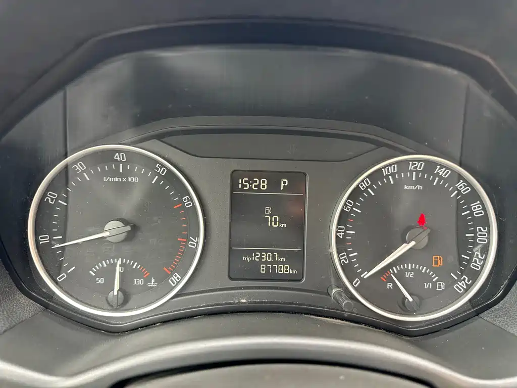 Skoda Octavia 2014 1.6L AT