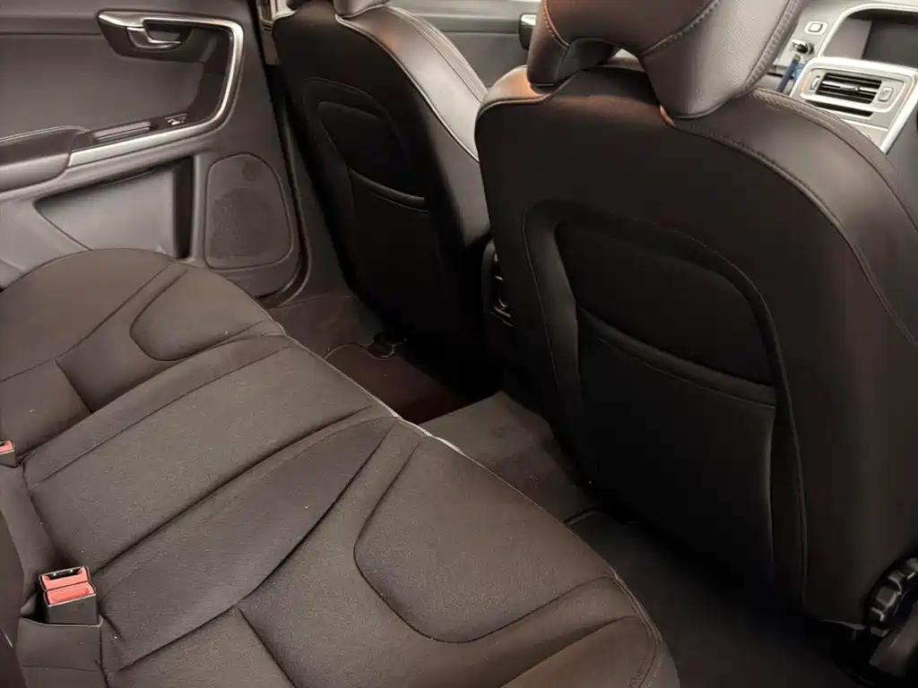 Volvo S60 — миниатюра 16