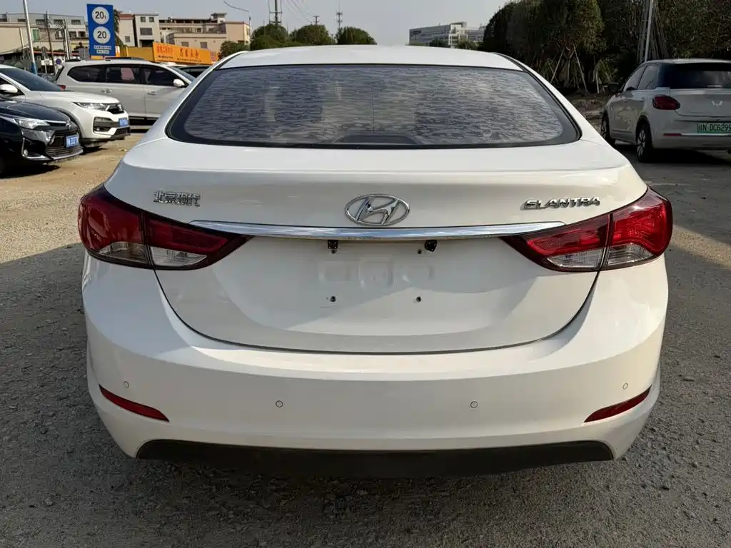 Hyundai Elantra Langdong — миниатюра 9