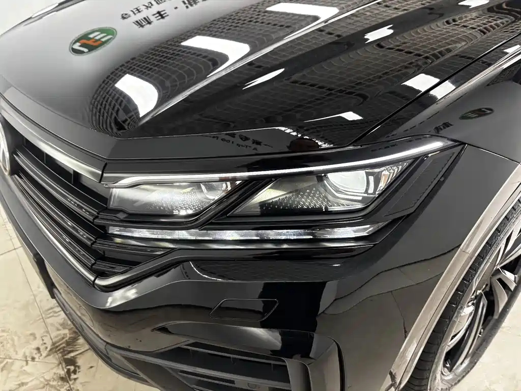 Volkswagen Touareg — миниатюра 8