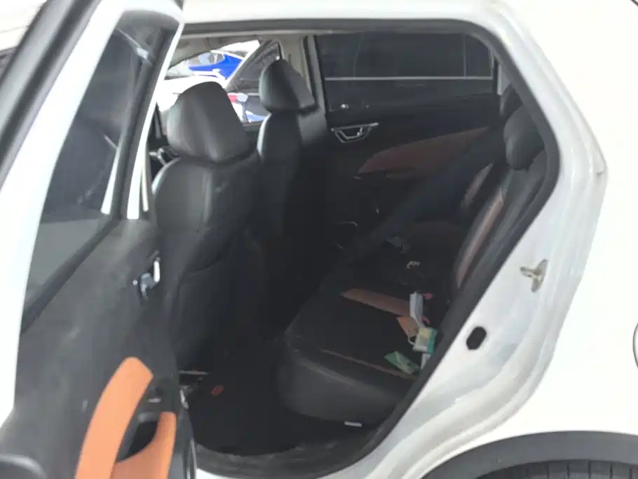 Geely Vision X3 — миниатюра 11