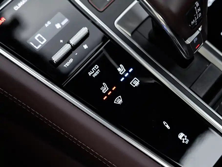 Porsche Panamera Hybrid — миниатюра 25