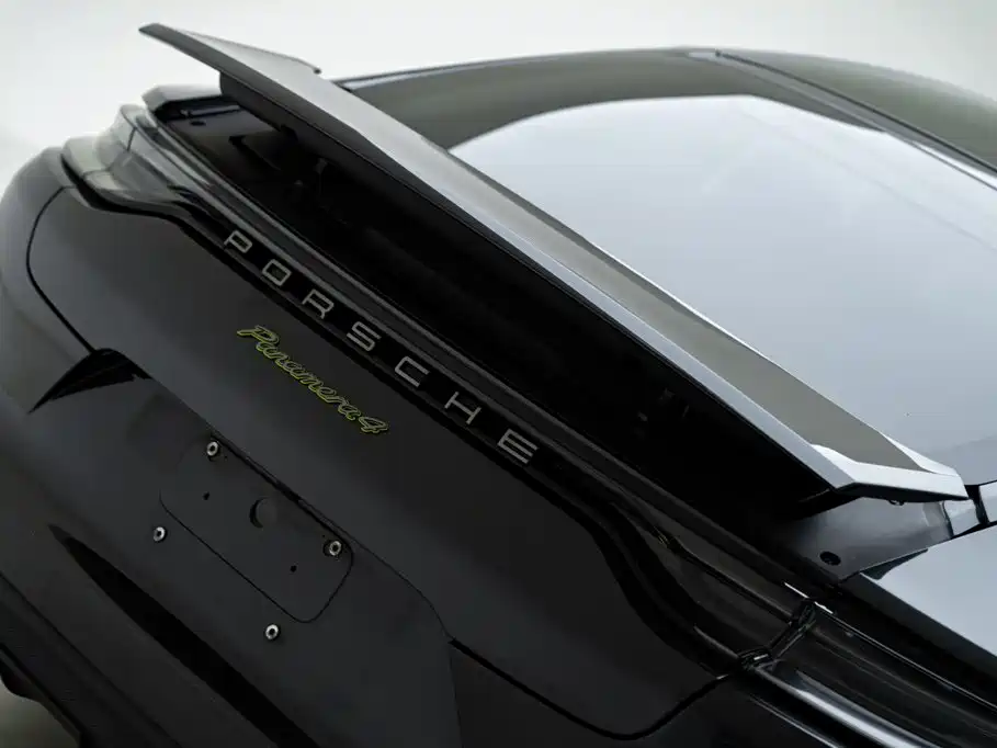 Porsche Panamera Hybrid — миниатюра 8