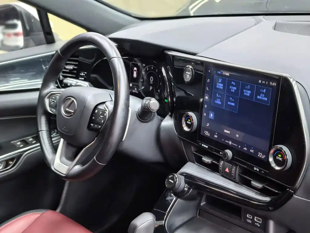 Lexus NX — миниатюра 21