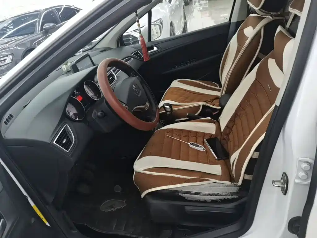 Peugeot 308 — миниатюра 15