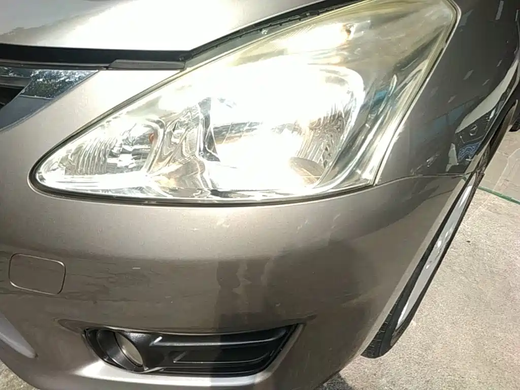 Nissan Tiida — миниатюра 24
