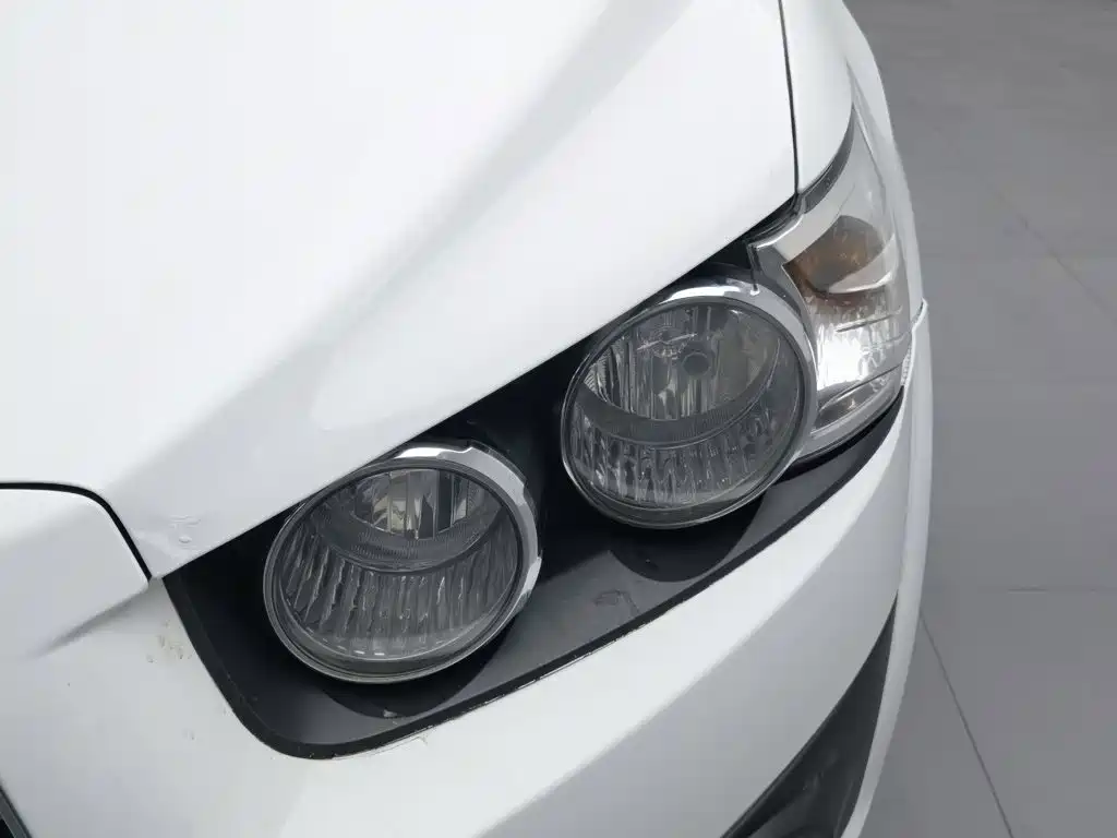 Chevrolet Aveo — миниатюра 7