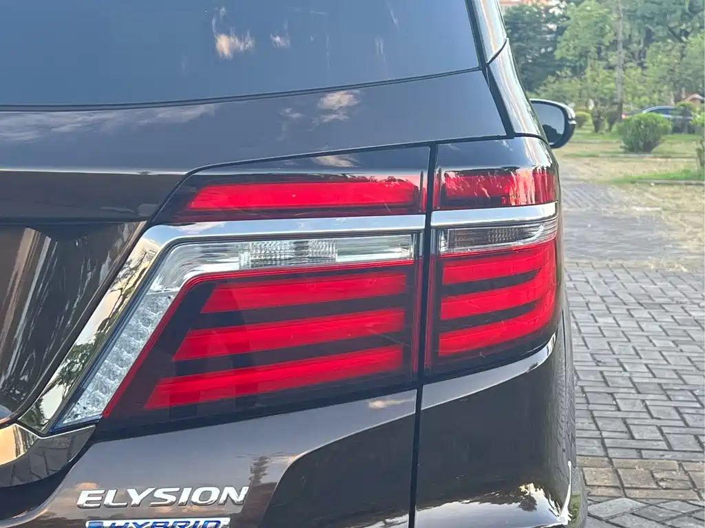 Honda Elysion — миниатюра 22