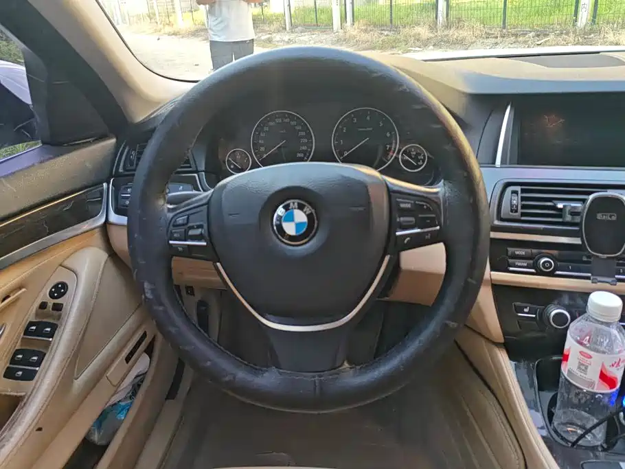 BMW 5 Series — миниатюра 15