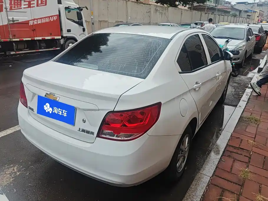 Chevrolet Sail — миниатюра 3