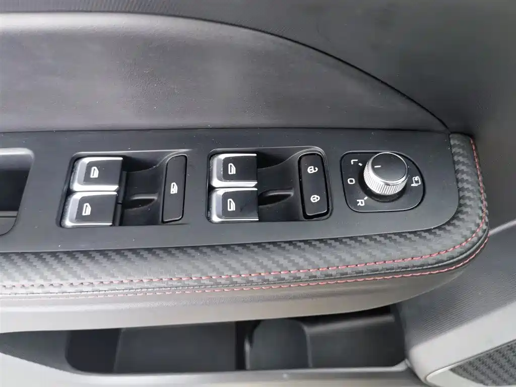 Geely Icon 2020 1.5TD i9 BSG