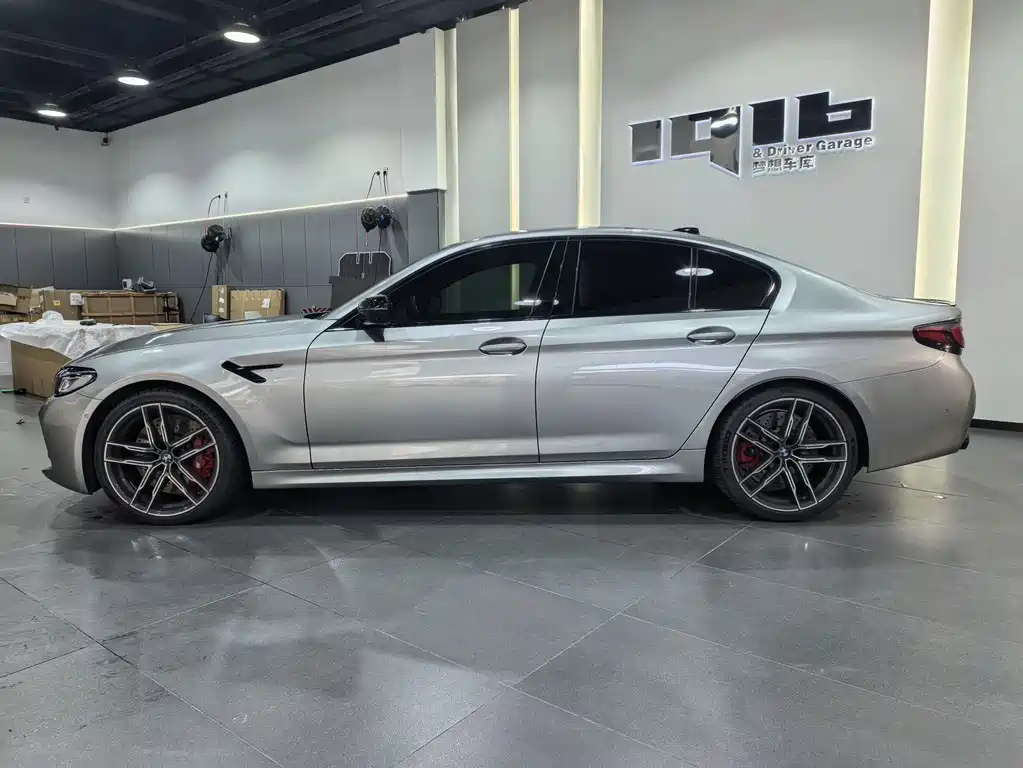 BMW M5 — миниатюра 3