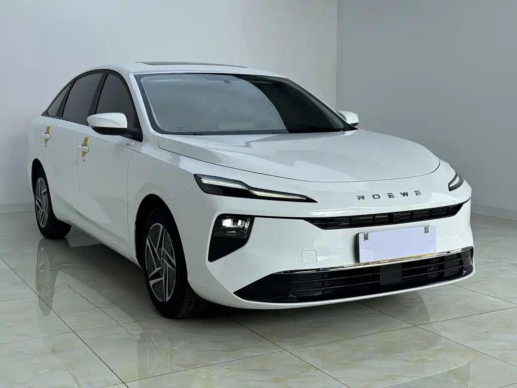 Roewe D6 2025 450km