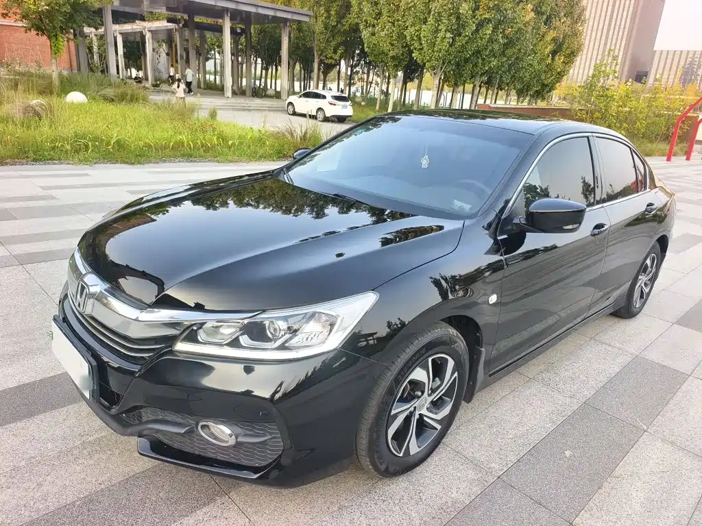 Honda Accord — миниатюра 2