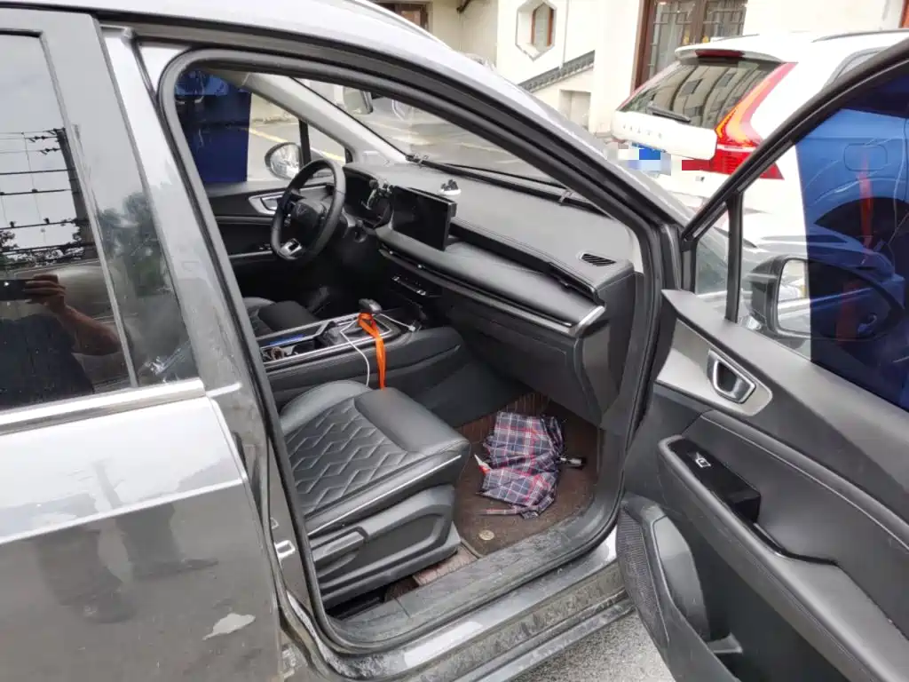 Wuling Jiachen — миниатюра 19
