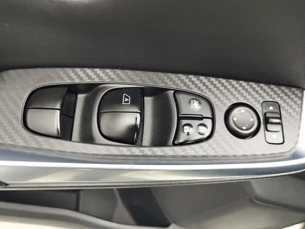 Nissan Sylphy — миниатюра 9