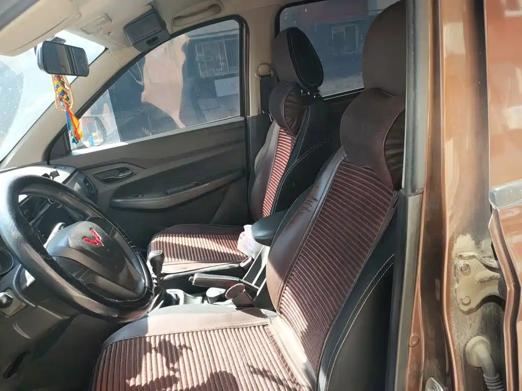 Wuling Hongguang — миниатюра 8