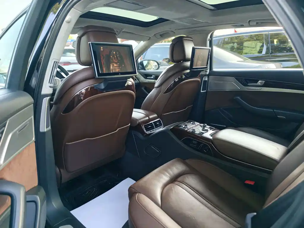 Audi A8 — миниатюра 13