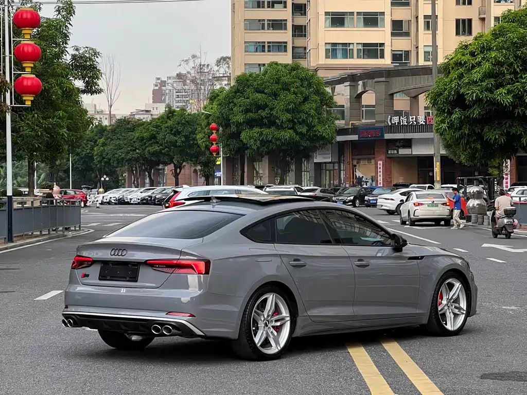 Audi A5 (Import) — миниатюра 11