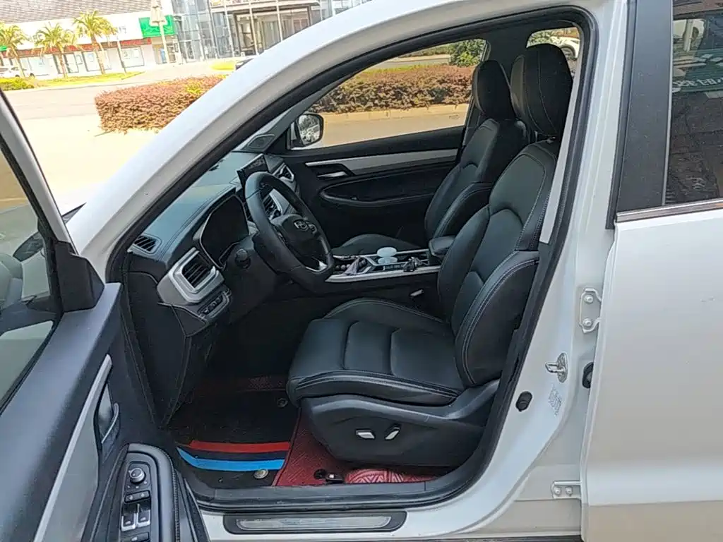 Geely Vision X6 — миниатюра 15