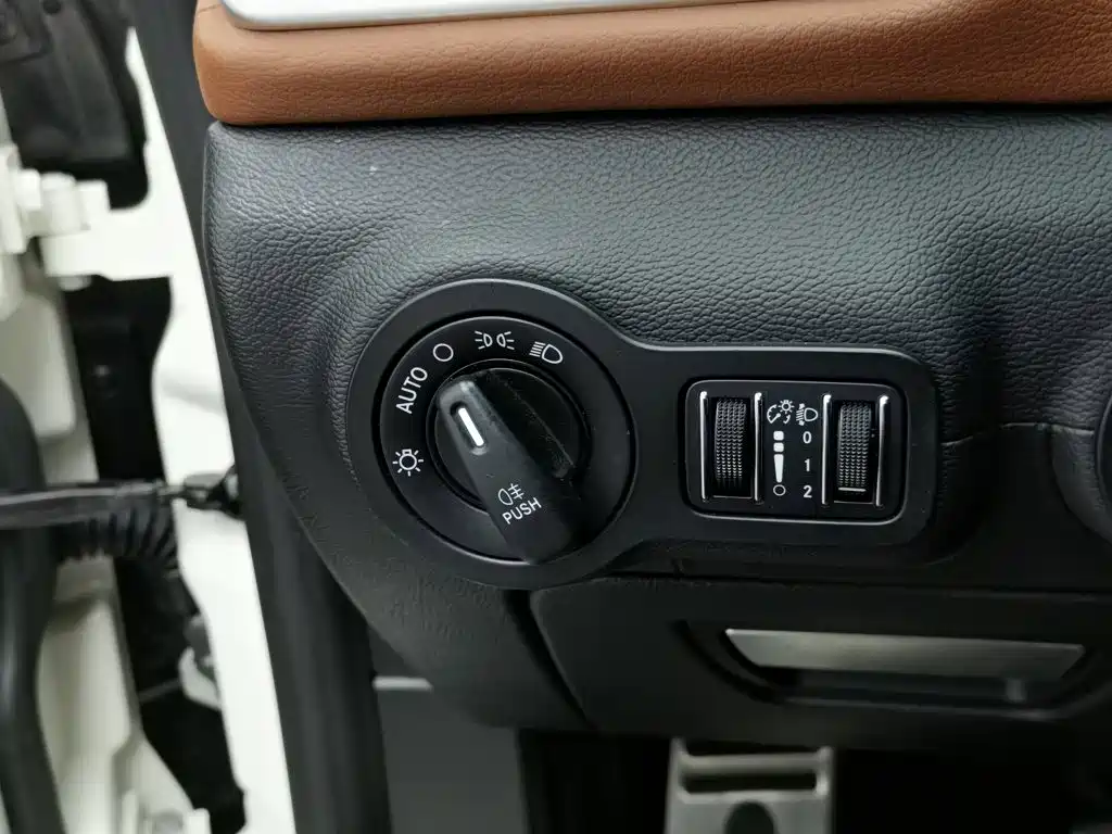 Maserati Ghibli — миниатюра 21