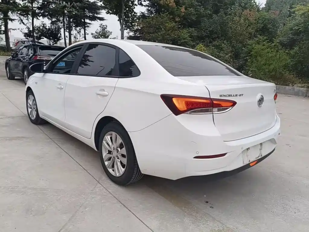 Buick Excelle — миниатюра 9