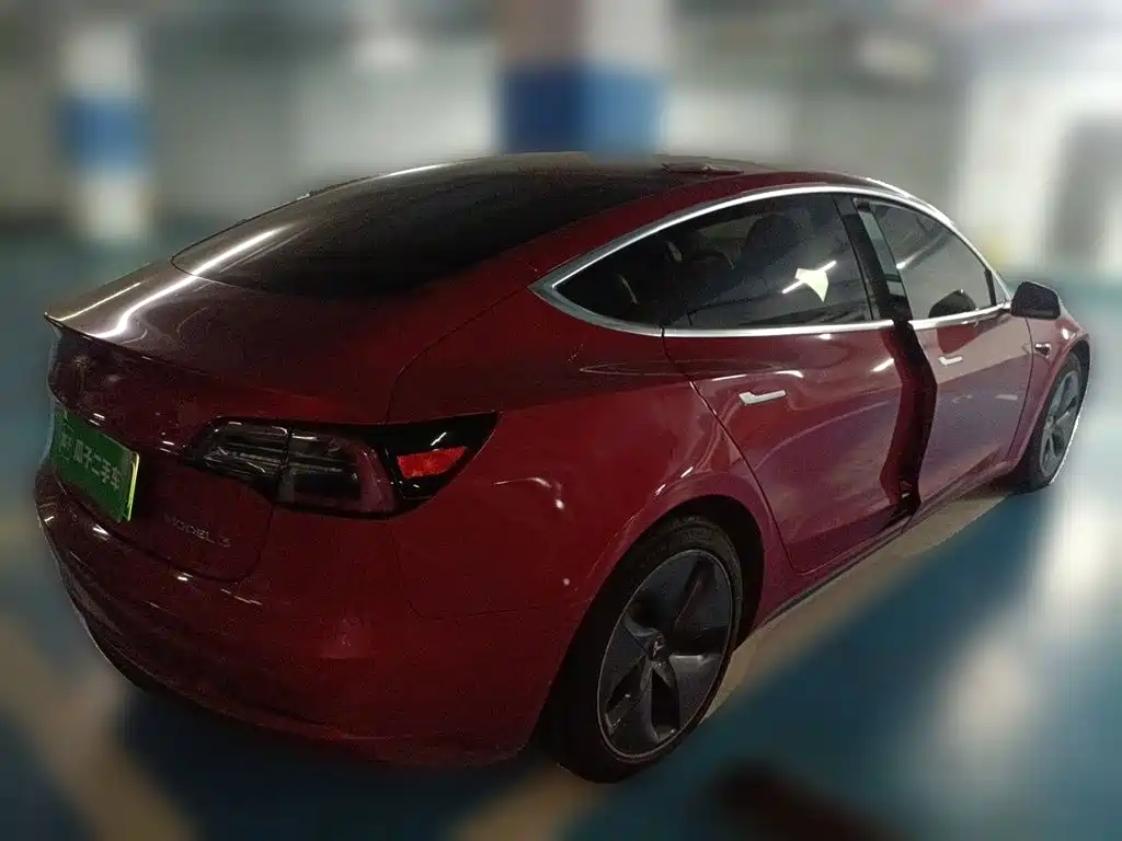 Tesla Model 3 — миниатюра 6
