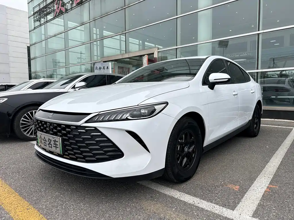 2025 BYD Qin - zdjęcie 1 z 18