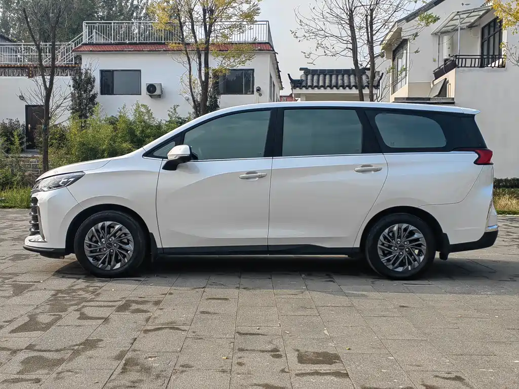 SAIC MAXUS CHASE G50